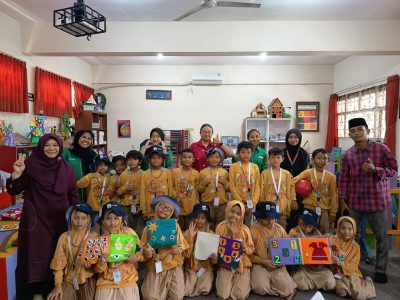 Berita Kunjungan MI Alam Bilingual ke PAUD Unikama 1