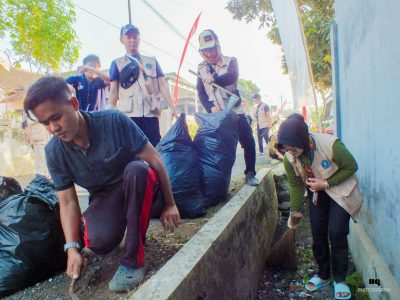 KKN Kelas Karyawan_DESA NGADIREJO_Gotong Royong KKN Kelas Karyawan Unikama Wujudkan Desa Ngadirejo Lebih Asri 2