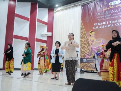 Kegiatan UAS PG PAUD Pagelaran Seni Budaya a